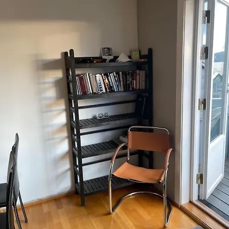 Romslig I Sandviken Apartamento *