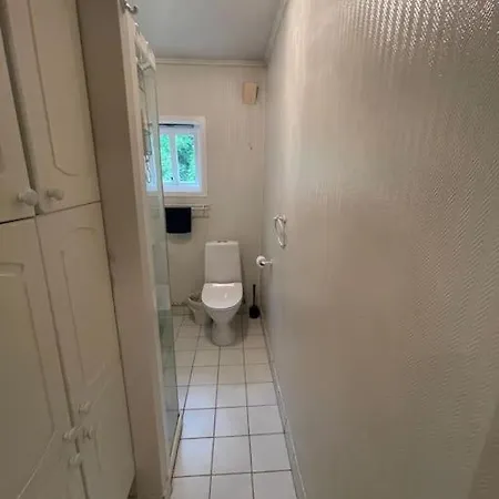 Romslig I Sandviken Apartamento *