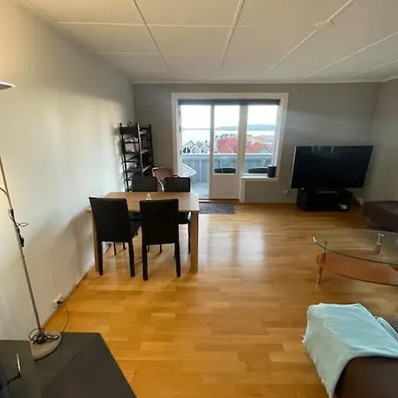Romslig I Sandviken Apartamento Bergen