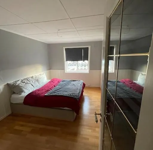 Romslig I Sandviken 아파트 *