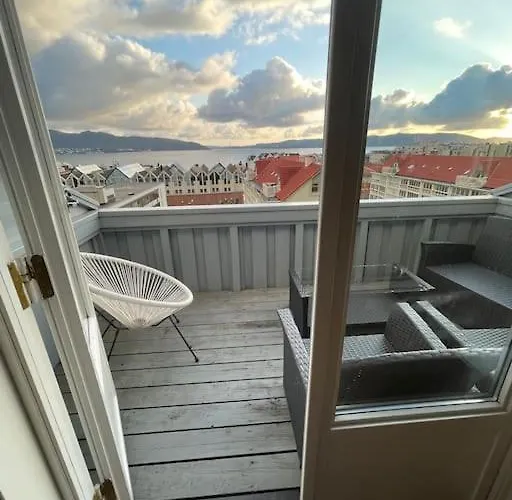 Romslig I Sandviken 아파트